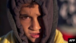 کودک پناهجو در مرز یونان و مقدونیه