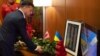 Зеленський у посольстві вшанував пам’ять громадян Канади, загиблих у авіакатастрофі в Ірані
