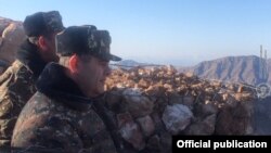 Начальник Генштаба ВС Армении Артак Давтян посещает пограничную воинскую часть (архив)