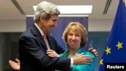 John Kerry şi Catherine Ashton