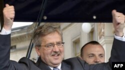 Poland's acting President Bronislaw Komorowski finished first in the June 20 election, but didn't secure enough votes to avoid a July 4 runoff against second-place finisher Jaroslaw Kaczynski.