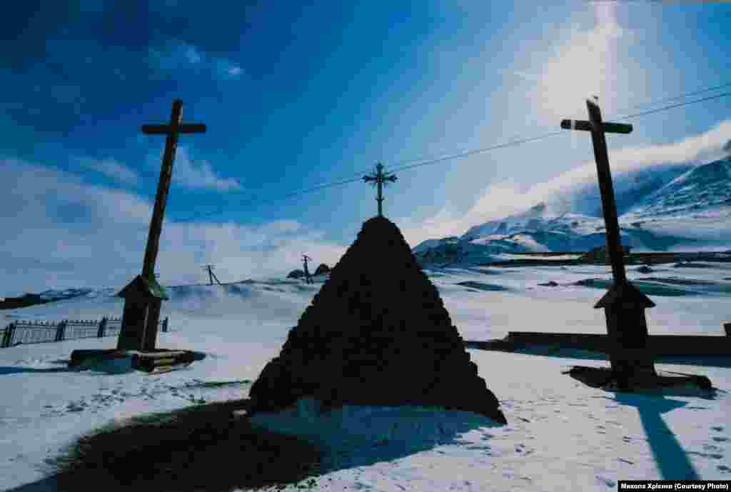 Фрагменти пам&rsquo;ятника в&rsquo;язням Норильська під горою Шмідта (фотографії Миколи Хрієнка)