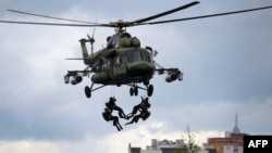 Helikopterska akcija tokom vežbe "Slovensko bratstvo" od 13. juna 2017. Zabeleženo u beloruskom gradu Brestu, oko 370 kilometara jugozapadno od Minska.