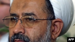 Iranian intelligence minister Heydar Moslehi has accused the U.S. of falsely reporting bin Laden death to divert attention from its "fragile" 