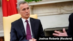 آرشیف/ ینس ستولتنبرگ منشی عمومی ناتو در قصر سفید حین دیدار با دونالد ترمپ/ Source: Joshua Roberts (Reuters)