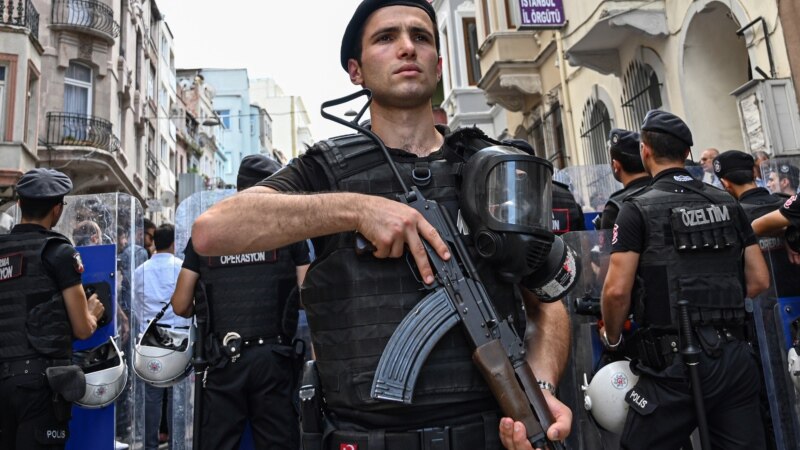 Во Турција уапсени 20 луѓе поврзани со Исламска држава 