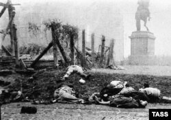 Тіла загиблих у Будапешті після придушення повстання, 1956 рік