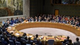 شورای امنیت همچنین از همه طرف های درگیر در منطقه خلیج فارس خواسته است تا اختلافات را از طریق صلح آمیز و مذاکره حل و فصل کنند.
