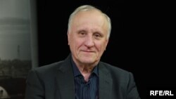 Геннадий Бурбулис