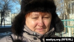 Қала тұрғындарының бірі Людмила Штеклер. Ақтөбе, 27 қаңтар 2012 жыл.