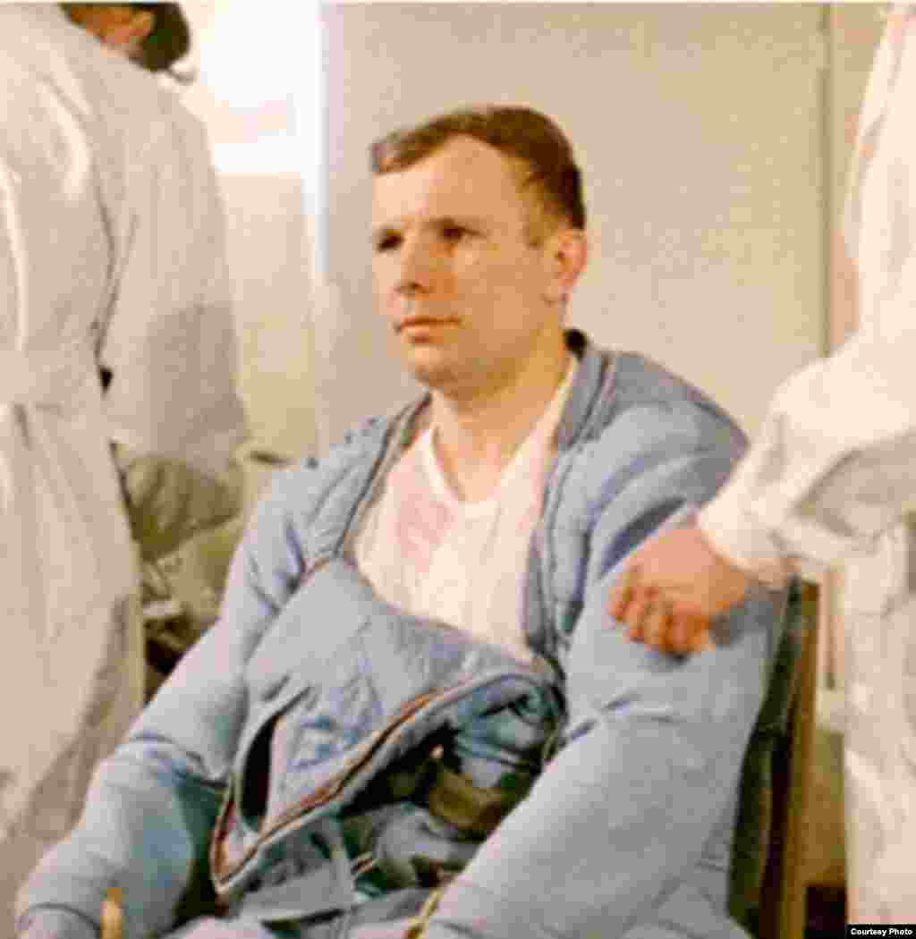 Yuriy Gagarin - 1 hour before his flight - Yuriy Gagarin - 1 hour before his flight; 12 april 2006