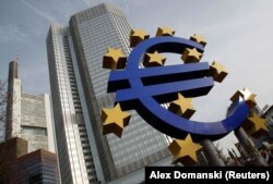 Zajedničku valutu koristi 340 miliona ljudi u 19 zemalja (Sedište Evropske centralne banke Frankfurtu)