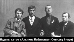 Осип Мандельштам, Корней Чуковский, Бенедикт Лившиц, Юрий Анненков. Санкт-Петербург, 1914 год