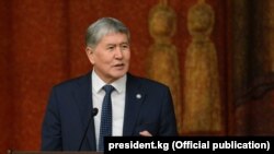 Қырғызстан президенті Алмасбек Атамбаев. 