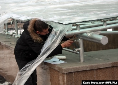 Қара порно галереялар Меркель масон ложасының мүшесі