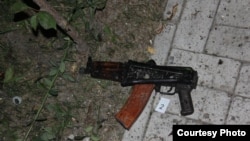 Bişkəkdə antiterror əməliyyatında tapılmış silahlar