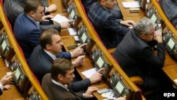 Ukrayna - Parlament mübahisəli qanunu ləğv edir, 28 yanvar 2014