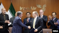 امضای قرارداد خرید هواپیماهای بوئینگ در تهران