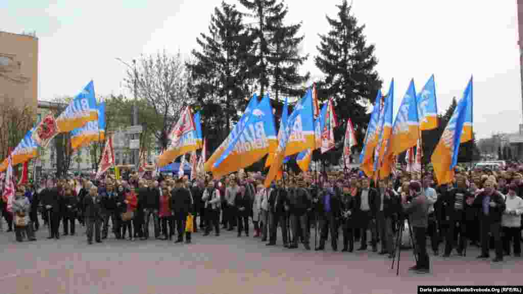 Мітинг під стінами міськвиконкому на підтримку Одарича