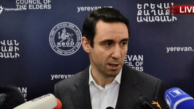 Мэр Еревана назвал суммы премий, полученных чиновниками мэрии