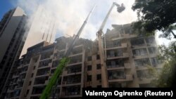 Bloc de locuințe la Kiev lovit de bombardamente rusești, 26 iunie 2022.