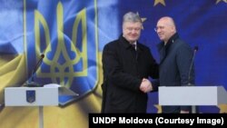 Petro Poroşenko şi Pavel Filip, inaugurând postul vamal comun Palanca-Maiaki-Udobnoe. 28 decembrie 2018