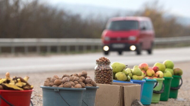 Продажа фруктов и грибов: осень в Крыму | Крымское фото дня