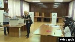 Илустрација-гласање на избори во Косово