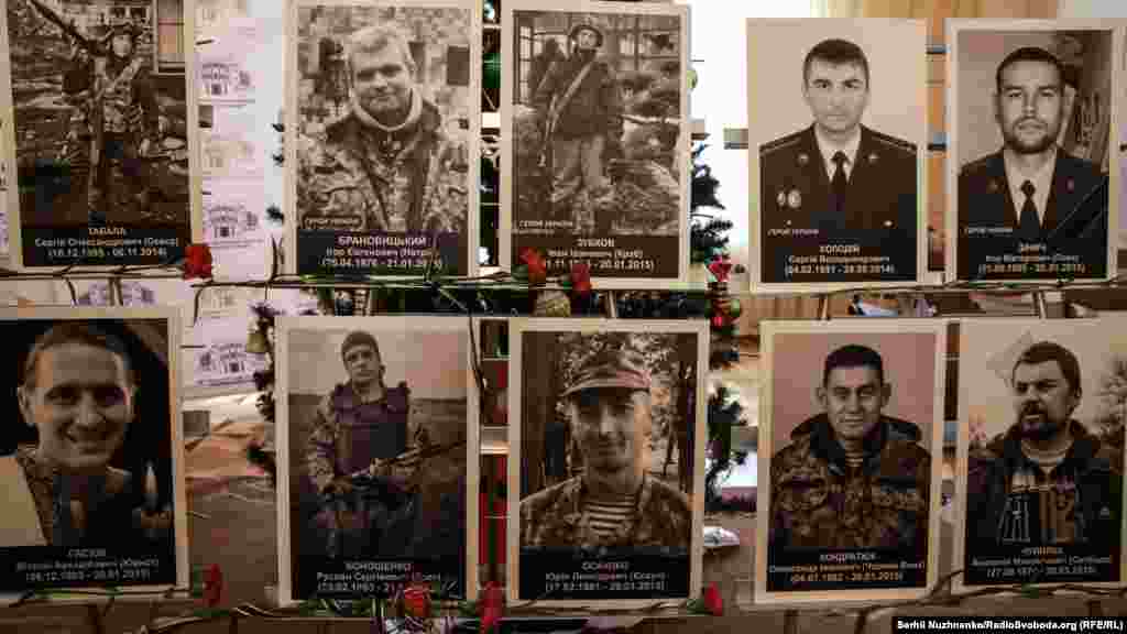 Портрети загиблих захисників Донецького аеропорту за всі 242 дні його героїчної оборони&nbsp;