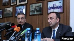 Armenia -- Members of the Constitutional Reform Commission Vardan Poghosian (L) and Hrair Tovmasian at a press conference. 17July, 2015