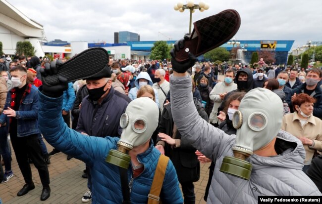 Під час мітингу в Мінську на підтримку опозиційних політиків на виборах президента Білорусі. Мінськ, 24 травня 2020 року
