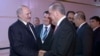 Аляксандар Лукашэнка (справа) і Рэджэп Эрдаган падчас сустрэчы ў Стамбуле, 13 красавіка 2016 году