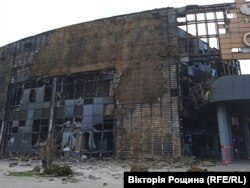 Спалений торговий центр Маріуполя. Квітень 2022 року