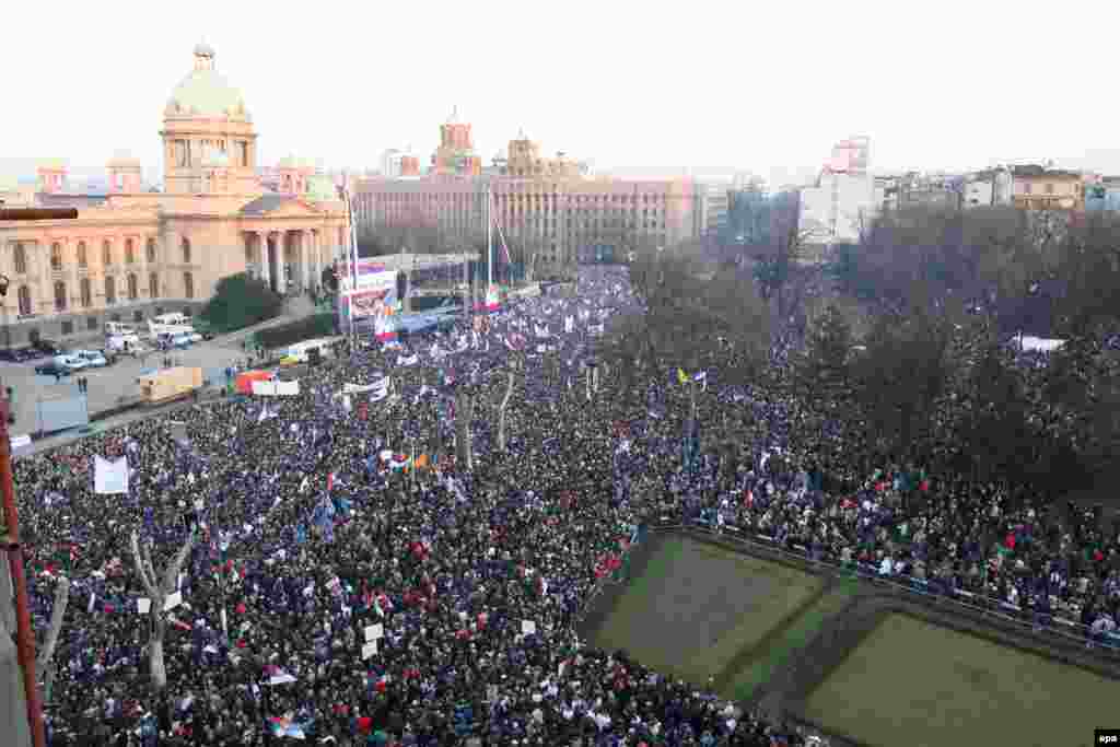 Около 200 тысяч человек приняли участие в акциях против независимости Косова. Белград, 21 февраля 2008