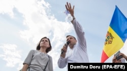 Maia Sandu și Andrei Năstase la protestul din 26 august 2018, Chișinău