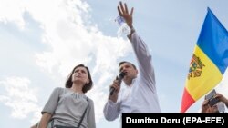 Liderii Blocului ACUM la Chișinău la un mare protest anti-guvernamental în august 2018