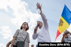 Andrei Năstase, alături de Maia Sandu, la un protest împotriva uzurpării puterii în stat de către Partidul Democrat și liderul de facto al acestuia, Vladimir Plahotniuc, august 2018.