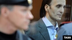 Юсуп Темерханов, признанный присяжными виновным в убийстве бывшего полковника Юрия Буданова, в зале заседаний Мосгорсуда