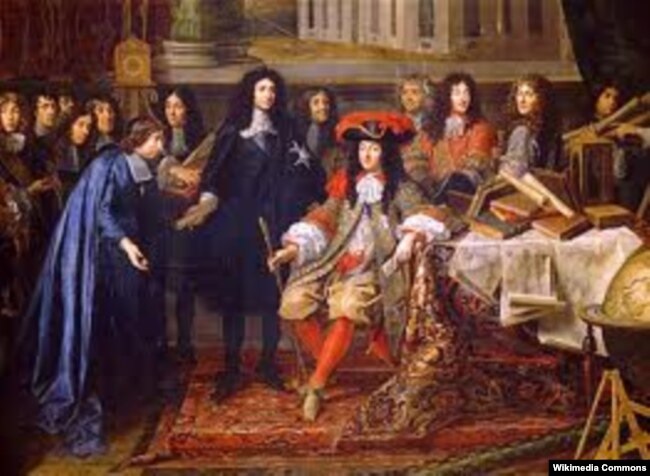 Франция королі XIV Людовик сарай төңірегіндегілердің ортасында отыр.