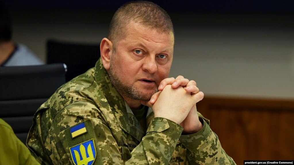 Головнокомандувач ЗСУ також повідомив, що активні бойові дії тривають на 1300 кілометрах фронту