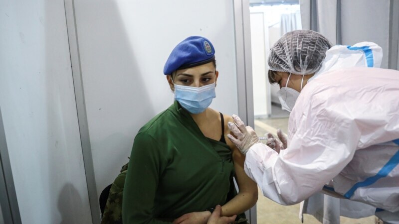 Financial Times: Balkanske zemlje okreću se Kini i Rusiji u potrazi za vakcinama