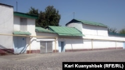 Uzbekistan - Houses in city of Samarkand. Samarkand, 24Aug2012.