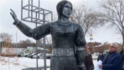 'Alyonushka Of The Apocalypse:' Russian Monument Gets Laughed Out Of Town