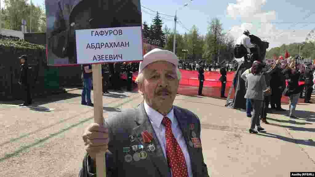 "Башкортстан коммунисты" гәзитенең элеккке баш мөхәррире Мадриль Гафуров