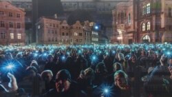Czechs To Mark Velvet Anniversary With New Protest