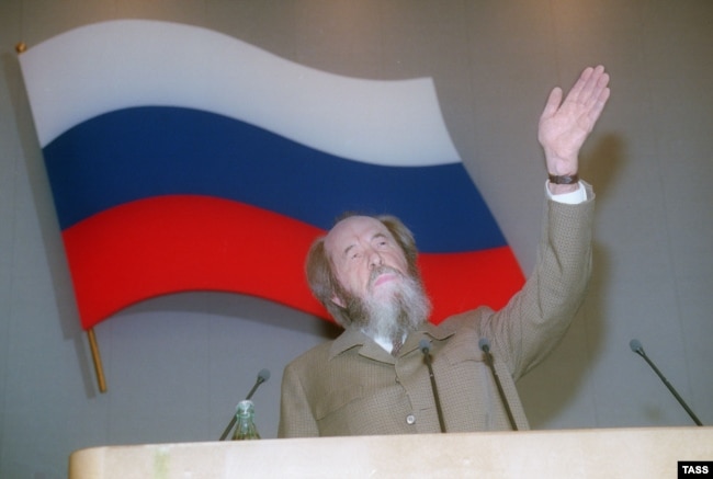 Александр Солженицын выступает в Государственной Думе России, 28 октября 1994 года