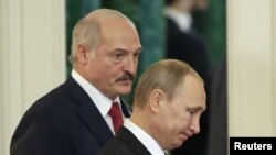 Президент Беларуси Александр Лукашенко (слева) и президент России Владимир Путин. Москва, 3 марта 2015 года.