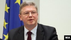 Комиссар ЕС по вопросам расширения и политики соседства Штефан Фюле (архив)