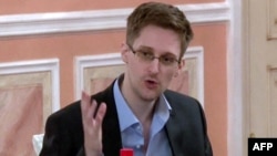 Эдвард Сноуден, бывший сотрудник агентства национальной безопасности США. Москва, 9 октября 2013 года.