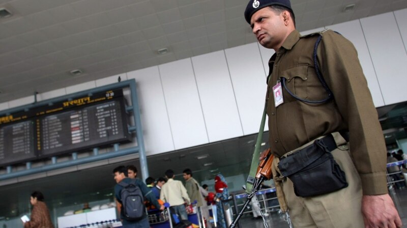 Delide Türkmenistanyň 28 raýaty bikanun gyzyl söwdasynda tutuldy